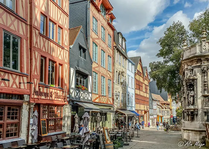 Le Jeanne D'arc - 4pers Pl Du Vieux Marche Apartment *